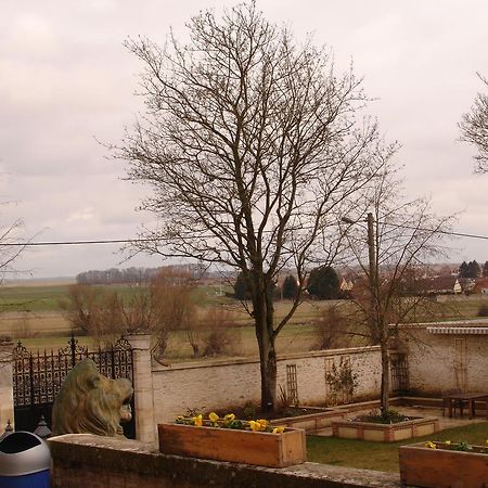 Chateau Du Jard Chaumont-en-Vexin Exterior photo
