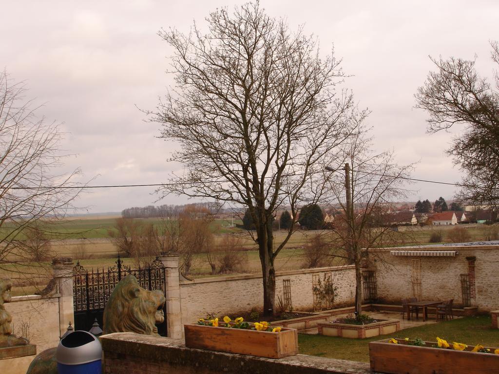 Chateau Du Jard Chaumont-en-Vexin Exterior photo